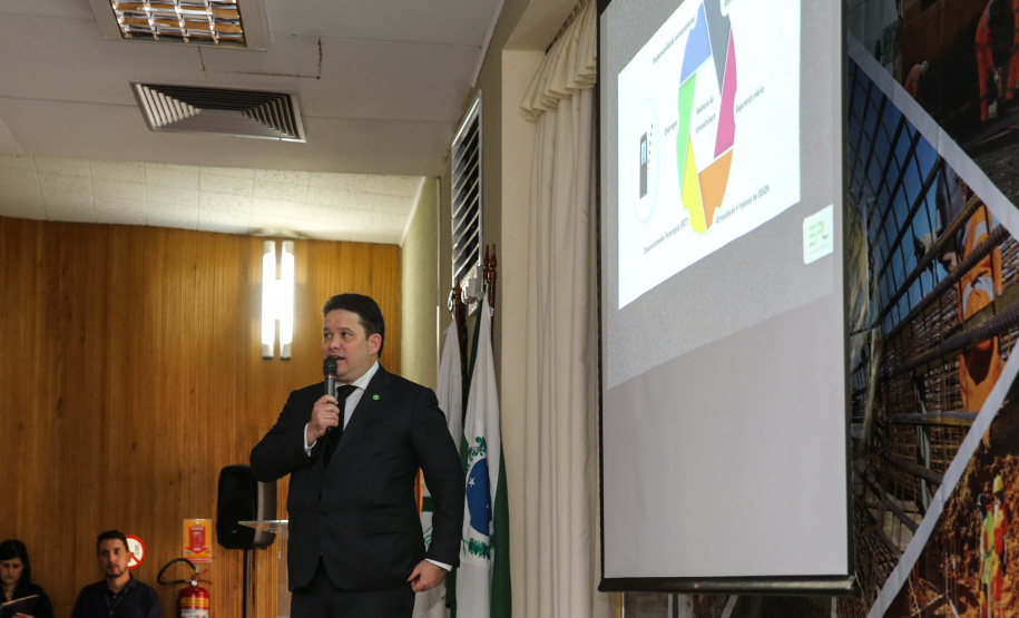 Na primeira reunião para apresentação do cronograma de atividades, o secretário de Estado da Infraestrutura e Logística, Sandro Alex, explicou que o objetivo dos grupos de trabalho do Governo do Estado e da União é garantir uma modelagem moderna de concessão.