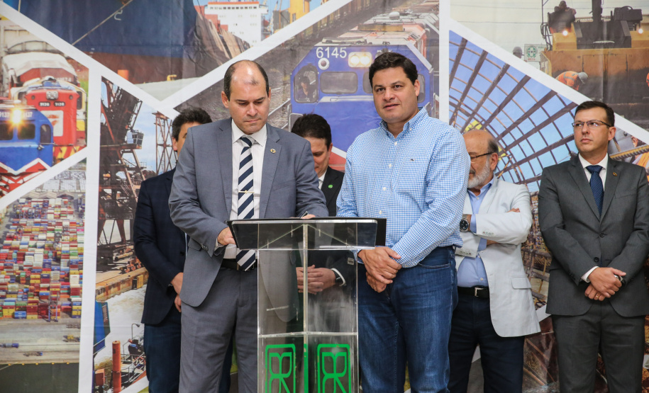 Na primeira reunião para apresentação do cronograma de atividades, o secretário de Estado da Infraestrutura e Logística, Sandro Alex, explicou que o objetivo dos grupos de trabalho do Governo do Estado e da União é garantir uma modelagem moderna de concessão.