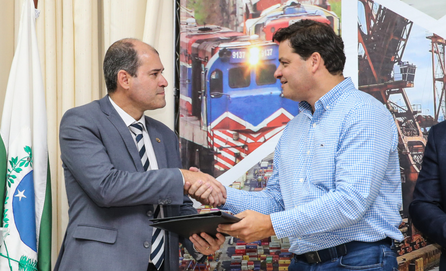 Na primeira reunião para apresentação do cronograma de atividades, o secretário de Estado da Infraestrutura e Logística, Sandro Alex, explicou que o objetivo dos grupos de trabalho do Governo do Estado e da União é garantir uma modelagem moderna de concessão.