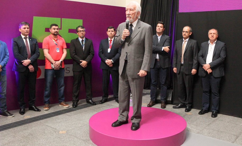 A Celepar comemorou nesta quarta-feira, 27 de novembro, 55 anos de história dedicada a facilitar a vida do cidadão paranaense. No evento de comemoração, com a presença do vice-governador Darci Piana, foi anunciado mais um projeto inovador, o CeleparLand, e também apresentada a nova identidade visual da empresa. Curitiba, 27/11/2019- Foto: Ari Dias/AEN