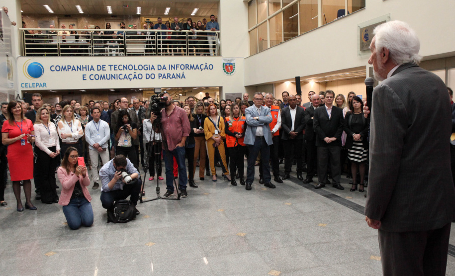 A Celepar comemorou nesta quarta-feira, 27 de novembro, 55 anos de história dedicada a facilitar a vida do cidadão paranaense. No evento de comemoração, com a presença do vice-governador Darci Piana, foi anunciado mais um projeto inovador, o CeleparLand, e também apresentada a nova identidade visual da empresa. Curitiba, 27/11/2019- Foto: Ari Dias/AEN