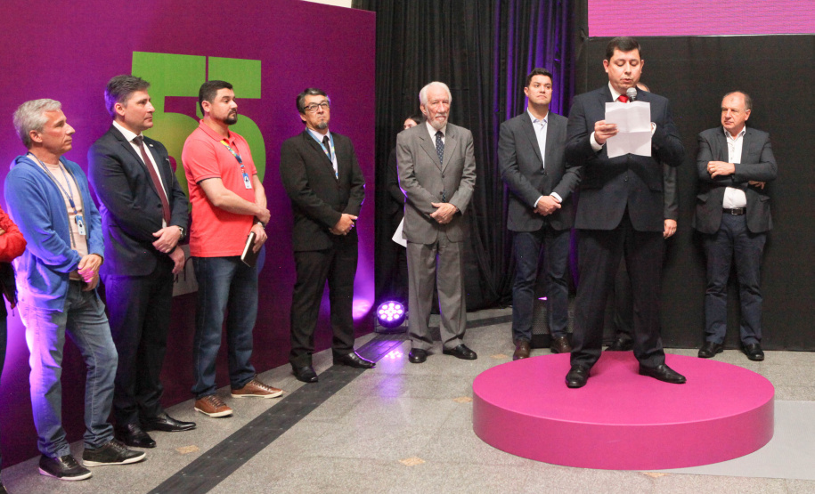 A Celepar comemorou nesta quarta-feira, 27 de novembro, 55 anos de história dedicada a facilitar a vida do cidadão paranaense. No evento de comemoração, com a presença do vice-governador Darci Piana, foi anunciado mais um projeto inovador, o CeleparLand, e também apresentada a nova identidade visual da empresa. Curitiba, 27/11/2019- Foto: Ari Dias/AEN