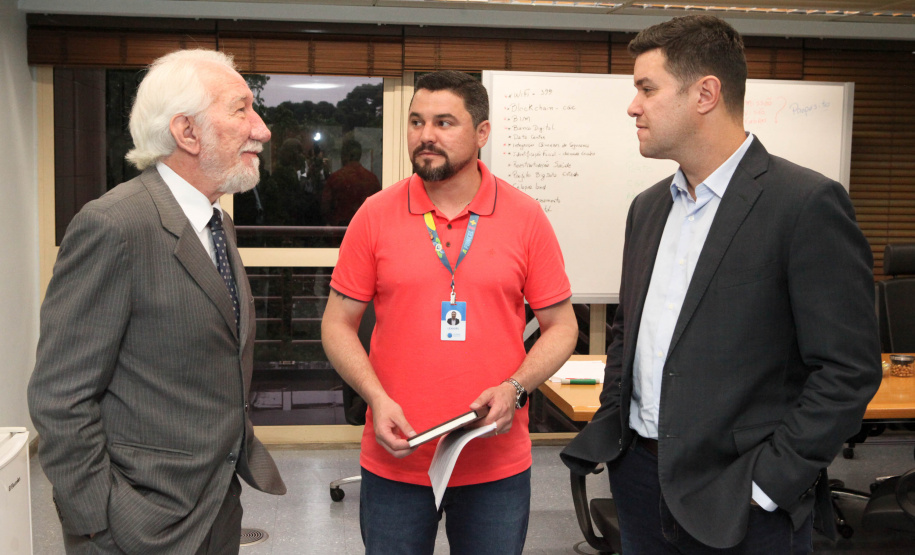 A Celepar comemorou nesta quarta-feira, 27 de novembro, 55 anos de história dedicada a facilitar a vida do cidadão paranaense. No evento de comemoração, com a presença do vice-governador Darci Piana, foi anunciado mais um projeto inovador, o CeleparLand, e também apresentada a nova identidade visual da empresa. Curitiba, 27/11/2019- Foto: Ari Dias/AEN