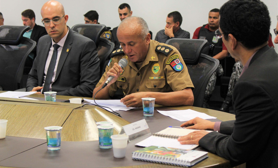 Forças policiais atuantes do projeto Em Frente Brasil, implantado em agosto deste ano no município de São José dos Pinhais, Região Metropolitana de Curitiba, participaram na manhã desta quarta-feira (27) de uma videoconferência com o ministro da Justiça e Segurança Pública, Sério Moro. A reunião ocorreu na sede da Secretaria da Segurança Pública, no bairro Centro Cívico, em Curitiba, e contou com a presença do secretário Romulo Marinho Soares. Foto: SESP