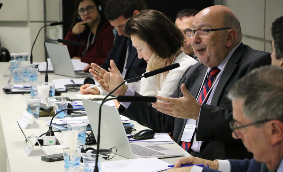 Especialistas de nove países participam, em Curitiba, do Encontro Anual da IFFD - International Federation for Family (IFFD). Aberto quarta-feira (27), o encontro de dois dias antecede os trabalhos da Conferência Família e Inovação Social, que acontece nesta sexta-feira (29), no Museu Oscar Niemeyer, e é realizada em parceria com o Governo do Paraná, por meio da Secretaria do Planejamento e Projetos Estruturantes do Governo do Paraná. Foto: Divulgação/SEPL