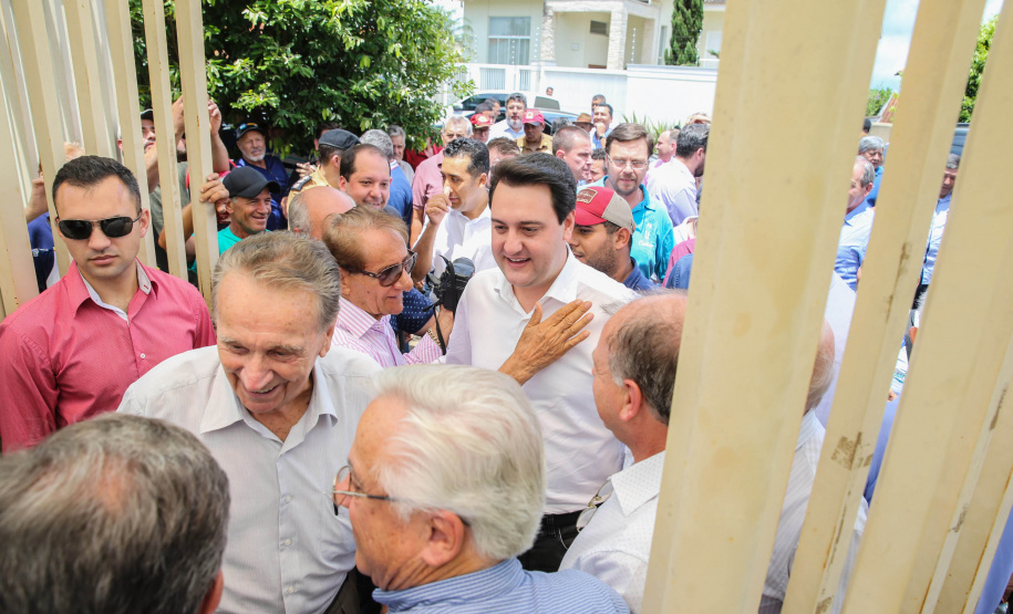 O Governador Carlos Massa Ratinho Júnior lança nesta quinta-feira (28),  o Programa Vida Nova Paraná em Jandaia do Sul.  E também anuncia  recursos e ações nas áreas da saúde, desenvolvimento urbano e sinalização viária, além de entrega de ambulância e de viatura para a Polícia Militar.Jandaia do Sul, 28/11/2019 -  Foto: Geraldo Bubniak/AEN