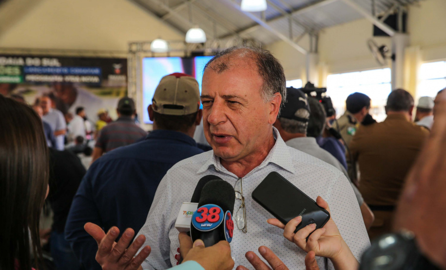 O Governador Carlos Massa Ratinho Júnior lança nesta quinta-feira (28),  o Programa Vida Nova Paraná em Jandaia do Sul.  E também anuncia  recursos e ações nas áreas da saúde, desenvolvimento urbano e sinalização viária, além de entrega de ambulância e de viatura para a Polícia Militar. Na foto, secretário do Desenvolvimento Urbano e de Obras Públicas (SEDU), João Carlos Ortega,Jandaia do Sul, 28/11/2019 -  Foto: Geraldo Bubniak/AEN