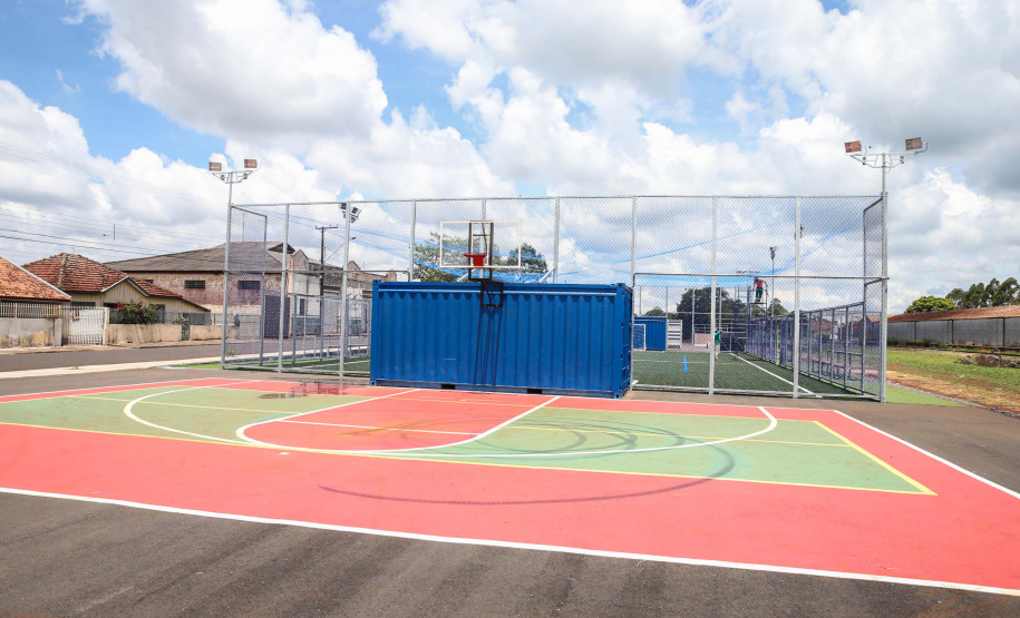 O Governador Carlos Massa Ratinho Júnior lança nesta quinta-feira (28),  o Programa Vida Nova Paraná em Jandaia do Sul.  E também anuncia  recursos e ações nas áreas da saúde, desenvolvimento urbano e sinalização viária, além de entrega de ambulância e de viatura para a Polícia Militar.Jandaia do Sul, 28/11/2019 -  Foto: Geraldo Bubniak/AEN
