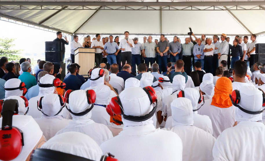 O município de Rondon, no Noroeste do Paraná, está ganhando novas vagas de emprego com a retomada de atividades da unidade local do frigorífico Averama