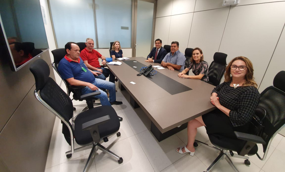 A coordenação do Departamento do Trabalho e Estimulo à Geração de Emprego e Renda da Secretaria de Estado da Justiça, Família e Trabalho, está alinhando com a diretoria de Recursos Humanos da indústria de alimentos Frimesa o recrutamento e a captação das 5 mil vagas de emprego que serão abertas em 2020 com a instalação de novas unidades frigoríficas no município de Assis Chateaubriand, Oeste paranaense. Foto: Divulgação/SEJUF