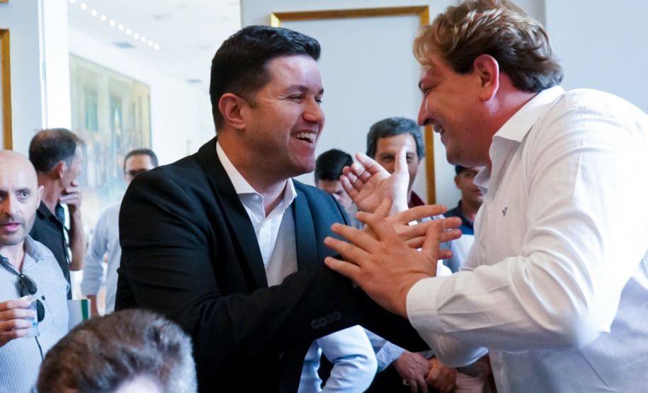 O Governo do Estado conclui esta semana a rodada de autorizações para liberação de recursos do programa Paraná Mais Cidades, que começou há cerca de dois meses. Coordenado pela Casa Civil, o programa é uma parceria entre o Governo e a Assembleia Legislativa e conta com R$ 351 milhões, provenientes do Tesouro Estadual e da devolução do exercício orçamentário do Legislativo. Foto: Guilherme Flores/Casa Civil