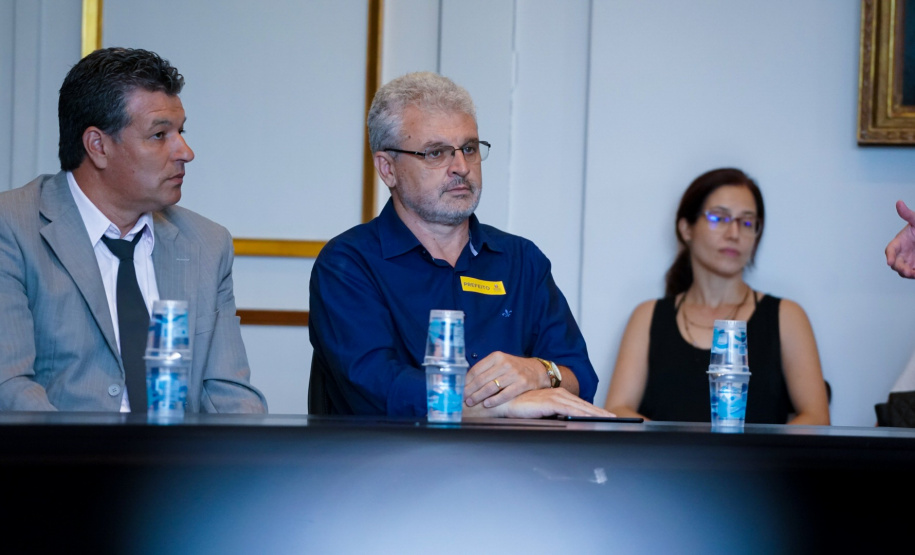 O Governo do Estado conclui esta semana a rodada de autorizações para liberação de recursos do programa Paraná Mais Cidades, que começou há cerca de dois meses. Coordenado pela Casa Civil, o programa é uma parceria entre o Governo e a Assembleia Legislativa e conta com R$ 351 milhões, provenientes do Tesouro Estadual e da devolução do exercício orçamentário do Legislativo. Foto: Guilherme Flores/Casa Civil