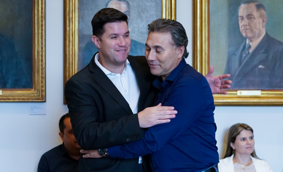 O Governo do Estado conclui esta semana a rodada de autorizações para liberação de recursos do programa Paraná Mais Cidades, que começou há cerca de dois meses. Coordenado pela Casa Civil, o programa é uma parceria entre o Governo e a Assembleia Legislativa e conta com R$ 351 milhões, provenientes do Tesouro Estadual e da devolução do exercício orçamentário do Legislativo. Foto: Guilherme Flores/Casa Civil