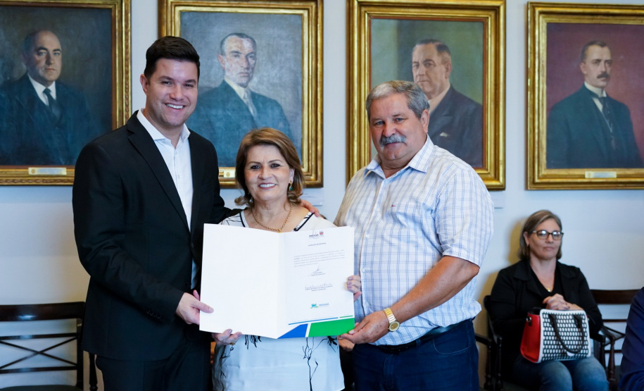 O Governo do Estado conclui esta semana a rodada de autorizações para liberação de recursos do programa Paraná Mais Cidades, que começou há cerca de dois meses. Coordenado pela Casa Civil, o programa é uma parceria entre o Governo e a Assembleia Legislativa e conta com R$ 351 milhões, provenientes do Tesouro Estadual e da devolução do exercício orçamentário do Legislativo. Foto: Guilherme Flores/Casa Civil