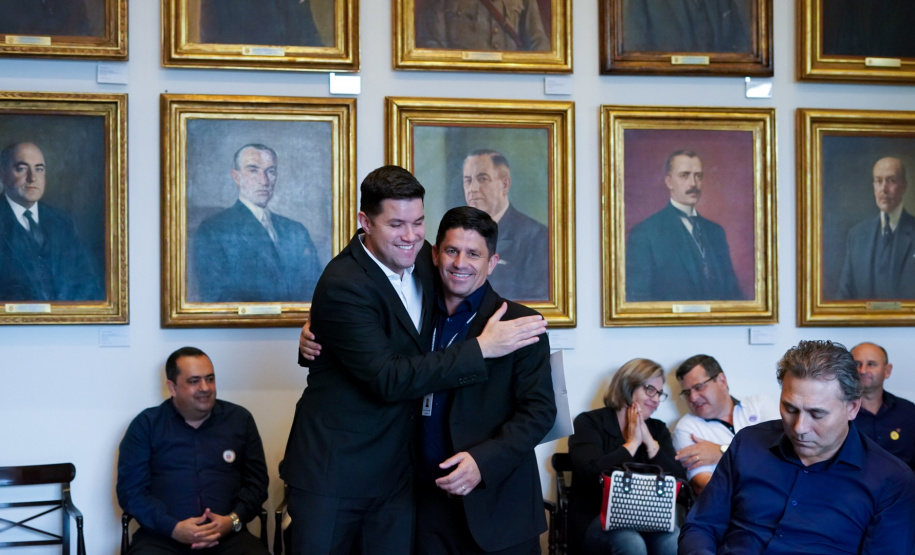 O Governo do Estado conclui esta semana a rodada de autorizações para liberação de recursos do programa Paraná Mais Cidades, que começou há cerca de dois meses. Coordenado pela Casa Civil, o programa é uma parceria entre o Governo e a Assembleia Legislativa e conta com R$ 351 milhões, provenientes do Tesouro Estadual e da devolução do exercício orçamentário do Legislativo. Foto: Guilherme Flores/Casa Civil