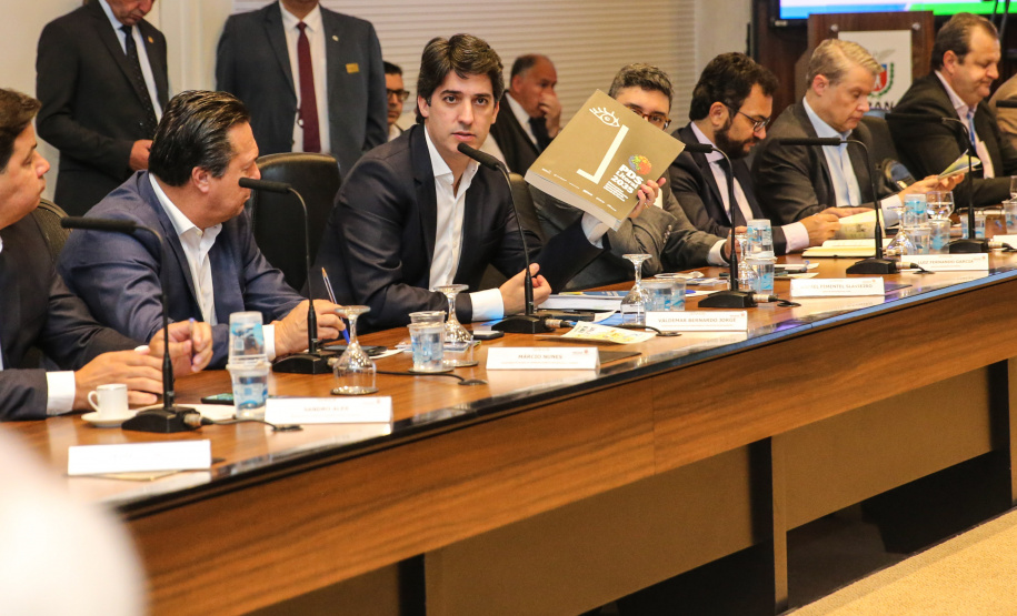 O governador Carlos Massa Ratinho Junior participa nesta terça-feira (03) da reunião com a equipe de governo.  03/12/2019 - Foto: Geraldo Bubniak/AEN