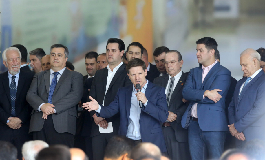 O governador Carlos Massa Ratinho Junior autorizou nesta terça-feira (3) o repasse de R$ 78 milhões para hospitais filantrópicos. Os recursos são destinados a obras (R$ 44,5 milhões) e equipamentos (R$ 33,5 milhões). É o maior pacote financeiro unificado da história às instituições, que atendem mais de 50% dos pacientes do Sistema Único de Saúde (SUS) no Paraná. Curitiba,03/12/2019 Foto:Jaelson Lucas / AEN