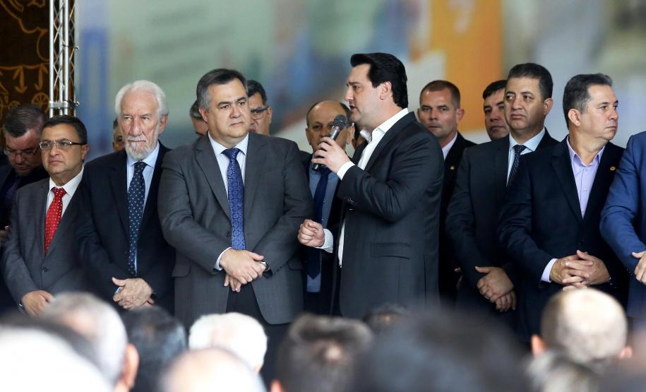 O governador Carlos Massa Ratinho Junior autorizou nesta terça-feira (3) o repasse de R$ 78 milhões para hospitais filantrópicos. Os recursos são destinados a obras (R$ 44,5 milhões) e equipamentos (R$ 33,5 milhões). É o maior pacote financeiro unificado da história às instituições, que atendem mais de 50% dos pacientes do Sistema Único de Saúde (SUS) no Paraná. Curitiba,03/12/2019 Foto:Jaelson Lucas / AEN