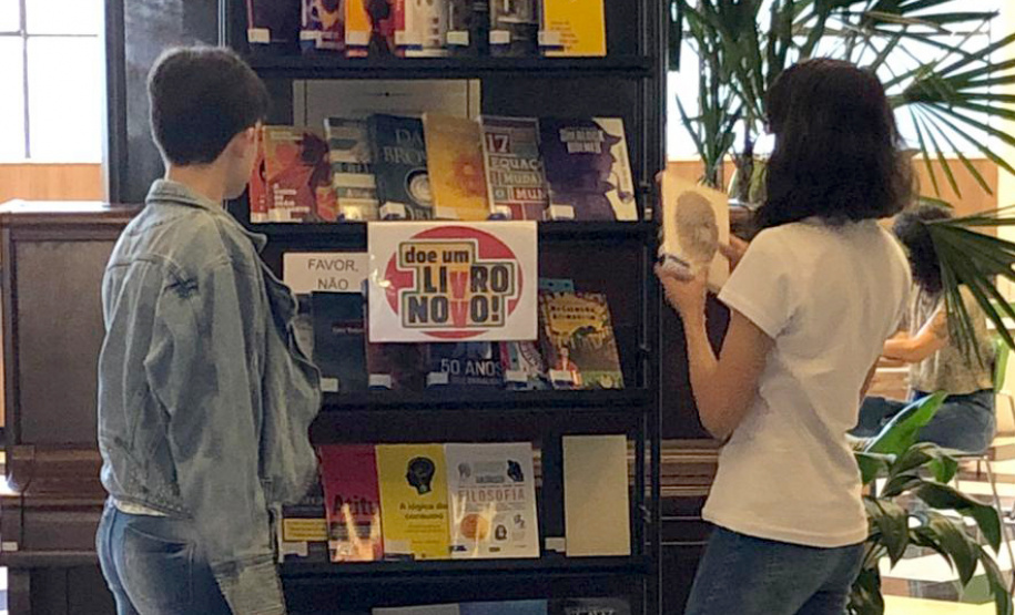 Biblioteca empresta títulos arrecadados no projeto Livro Novo. Foto: BPP