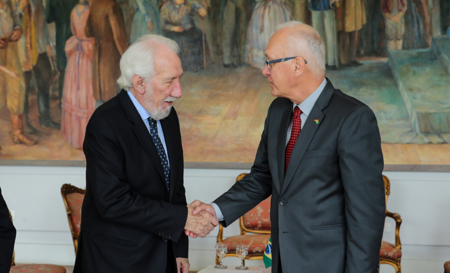 O vice governador Darci Piana recebe nesta terça-feira (3), o embaixador da Alemanha no Brasil, Georg Witschel no Palácio Iguaçu.   Curitiba, 03/12/2019 -  Foto: Geraldo Bubniak/AEN