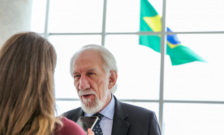 O vice governador Darci Piana recebe nesta terça-feira (3), o embaixador da Alemanha no Brasil, Georg Witschel no Palácio Iguaçu.   Curitiba, 03/12/2019 -  Foto: Geraldo Bubniak/AEN