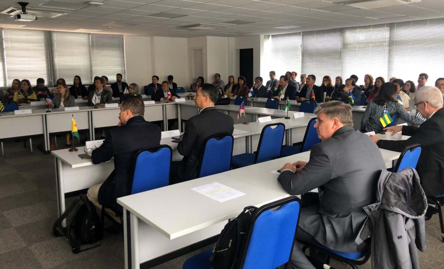 O diretor-geral da Secretaria de Estado da Fazenda, João Giona Junior, avalia que a participação de representantes da Casa Civil do governo federal e da Presidência da República na reunião da Comissão de Gestão Fazendária (Cogef), que acontece em Curitiba, é importante sinalização do interesse do governo federal nas políticas de gestão fiscal dos Estados. Em sua opinião, isso deve se refletir no avanço dessas pautas estratégicas.Foto: SEFA