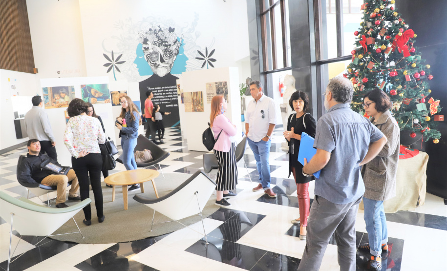Foi aberta nesta terça-feira (03), na Biblioteca Púbica do Paraná, em Curitiba, a programação que marca o Dia Internacional dos Direitos Humanos, celebrado em 10 de dezembro. Nessa data, em 1948, a Assembleia Geral das Nações Unidas oficializou, em Paris, a Declaração Universal que este ano completa 71 anos. Foto:SEJUF