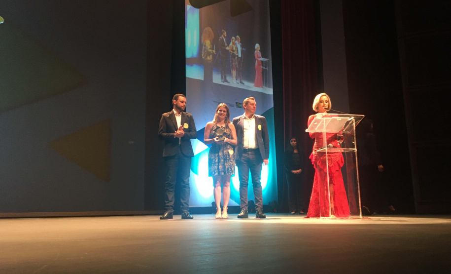 Na Semana Nacional do Turismo, o Paraná concorreu com projetos selecionados entre as Iniciativas de Destaque do Prêmio Nacional de Turismo. Ações de Foz do Iguaçu e de Guarapuava foram selecionadas entre mais de trezentos inscritos. A cerimônia de premiação aconteceui nesta quarta feira (04) em Belo Horizonte (MG).Foto: Edson Thomaz