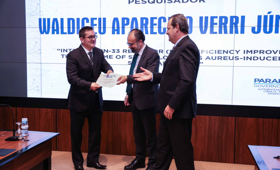 Entrega do 32º Prêmio Paranaense de Ciência e Tecnologia no Palácio Iguaçu. Curitiba, 04/12/2019 - Foto: Geraldo Bubniak/AEN