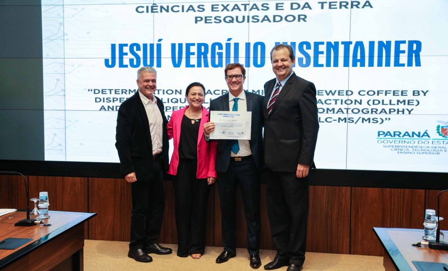 Entrega do 32º Prêmio Paranaense de Ciência e Tecnologia no Palácio Iguaçu. Curitiba, 04/12/2019 - Foto: Geraldo Bubniak/AEN