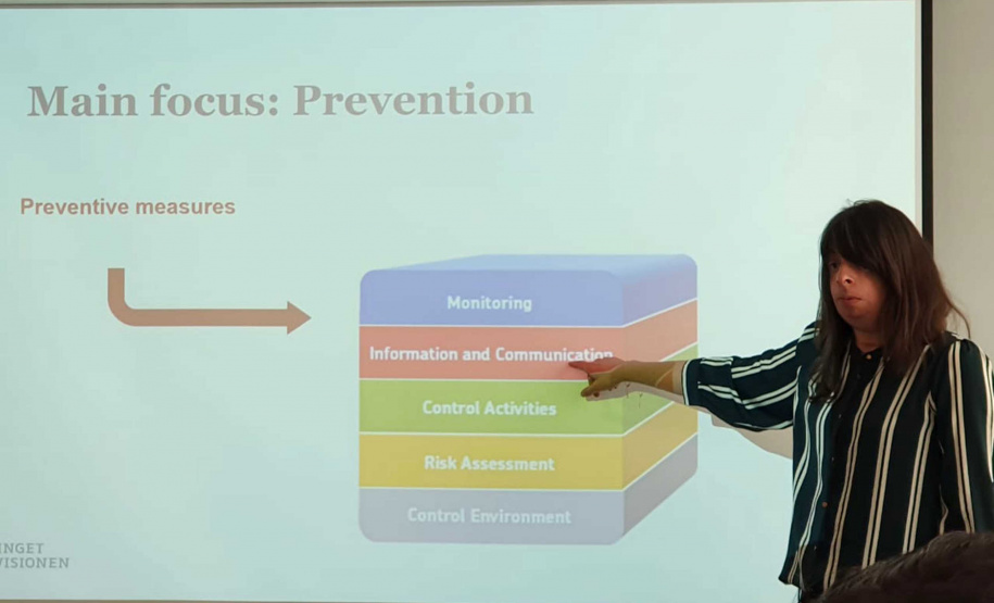 Representantes do Governo do Paraná começaram a capacitação oferecida pelo governo dinamarquês, em parceria com a Transparência Internacional e Canadá. Nesta primeira semana, o grupo conhece a administração pública da Dinamarca, considerado o país menos corrupto do mundo, e participa de workshops sobre transparência, integridade e combate à corrupção. O curso será concluído em 13 de dezembro. Foto:CGE