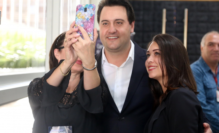 O governador Carlos Massa Ratinho Junior afirmou nesta quinta-feira (5) que a modernização do Estado passa pelo papel de fiscalização do Ministério Público do Paraná (MPPR) e pela construção de políticas conjuntas de atendimento social. Ele participou do Congresso Estadual do MPPR e de uma sessão plenária sobre planejamento estratégico do órgão, que acontecem em Curitiba.Foto Gilson Abreu/AEN