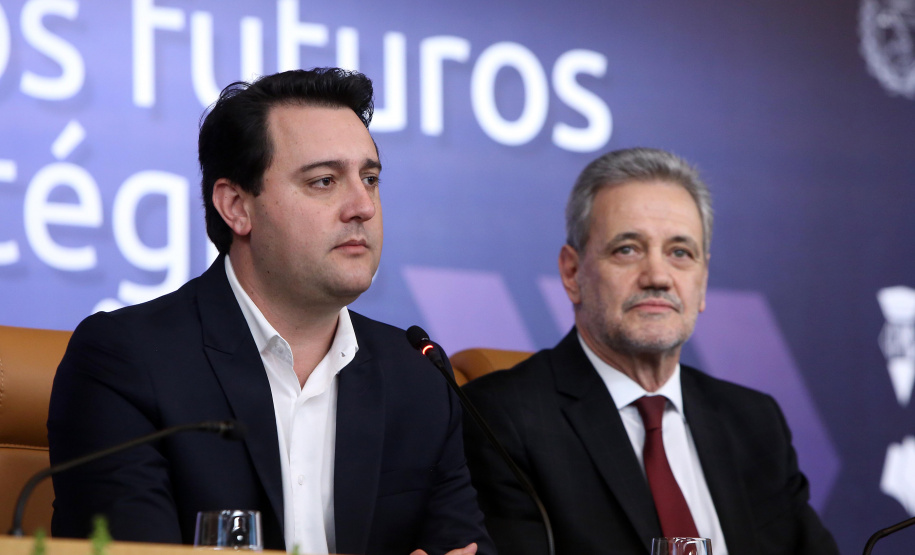 O governador Carlos Massa Ratinho Junior afirmou nesta quinta-feira (5) que a modernização do Estado passa pelo papel de fiscalização do Ministério Público do Paraná (MPPR) e pela construção de políticas conjuntas de atendimento social. Ele participou do Congresso Estadual do MPPR e de uma sessão plenária sobre planejamento estratégico do órgão, que acontecem em Curitiba.Foto Gilson Abreu/AEN