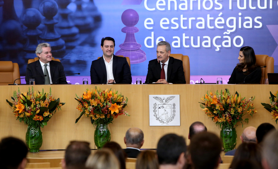 O governador Carlos Massa Ratinho Junior afirmou nesta quinta-feira (5) que a modernização do Estado passa pelo papel de fiscalização do Ministério Público do Paraná (MPPR) e pela construção de políticas conjuntas de atendimento social. Ele participou do Congresso Estadual do MPPR e de uma sessão plenária sobre planejamento estratégico do órgão, que acontecem em Curitiba.Foto Gilson Abreu/AEN