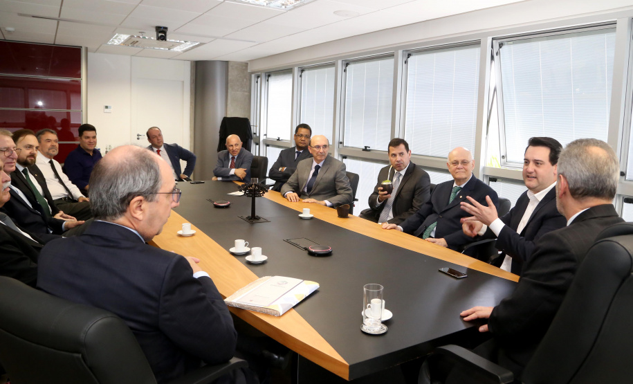 O governador Carlos Massa Ratinho Junior afirmou nesta quinta-feira (5) que a modernização do Estado passa pelo papel de fiscalização do Ministério Público do Paraná (MPPR) e pela construção de políticas conjuntas de atendimento social. Ele participou do Congresso Estadual do MPPR e de uma sessão plenária sobre planejamento estratégico do órgão, que acontecem em Curitiba.Foto Gilson Abreu/AEN