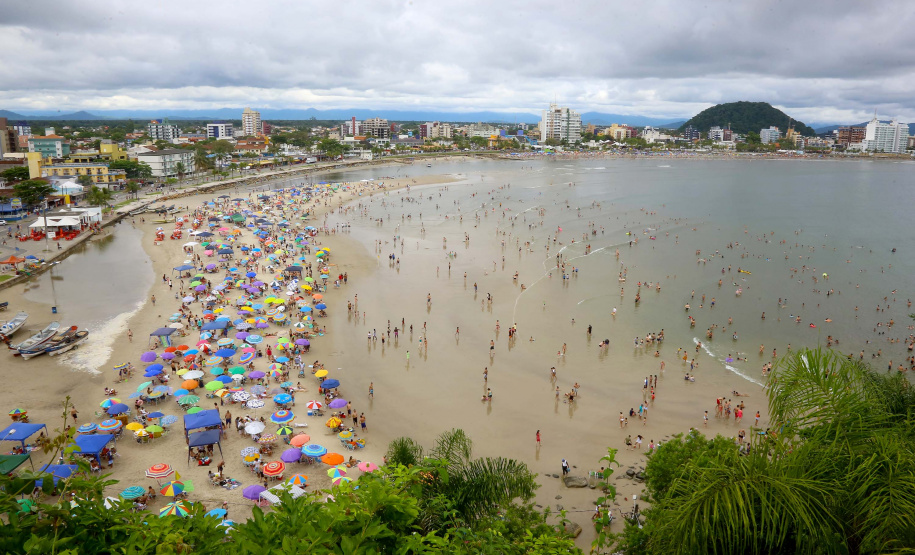 Tudo pronto para a temporada nas praias do Paraná. Foto: Jaelson Lucas/AEN