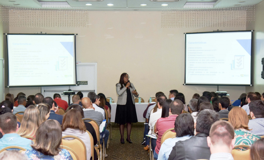 A Secretaria de Estado da Saúde, em parceria com o Ministério da Saúde, promove nesta quinta e sexta-feira (05 e 06) uma capacitação para os gestores e responsáveis pelo preenchimento do Sistema de Informações Sobre Orçamentos Públicos em Saúde (Siops). O objetivo é informar aos profissionais as mudanças e atualizações dos procedimentos e eliminar dúvidas sobre possíveis falhas no preenchimento ou fluxo das informações. Foto: Antonio Américo/SESA