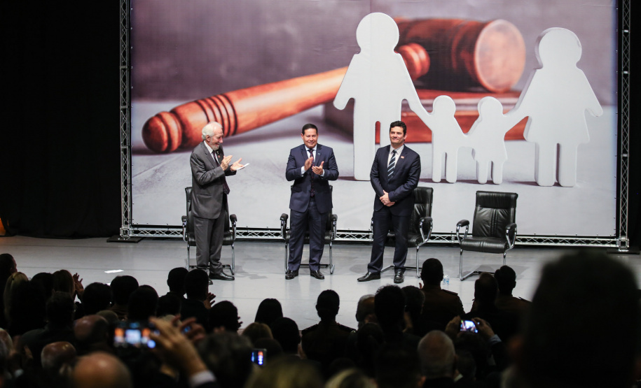 A Secretaria de Estado da Justiça, Família e Trabalho comemora o Dia Nacional da Justiça e da Família nesta sexta-feira (06), em Curitiba, com uma palestra do vice-presidente da República, Hamilton Mourão.  06/12/2019  -  Foto: Geraldo Bubniak/AEN