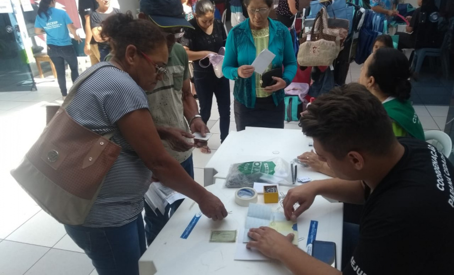 A feira de serviços Paraná Cidadão registrou cerca de 13 mil atendimentos em Cascavel. A ação ofereceu mais de 30 serviços, entre eles a emissão da carteira de identidade, carteira de trabalho e CPF. Foto: SEJUF