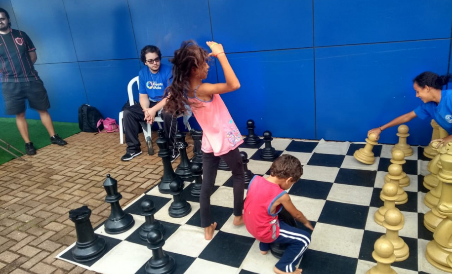 A feira de serviços Paraná Cidadão registrou cerca de 13 mil atendimentos em Cascavel. A ação ofereceu mais de 30 serviços, entre eles a emissão da carteira de identidade, carteira de trabalho e CPF. Foto: SEJUF