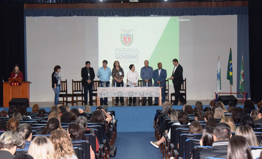O alerta para o cuidado com o preenchimento de dados foi uma das instruções reforçadas aos profissionais da área da saúde que es reuniram sexta-feira (6), em Curitiba. Foi o quarto encontro macrorregional voltado ao tema: Atenção à Saúde da Mulher e da Criança: inovar para avançar, promovido pela secretaria de Estado da Saúde. Foto:SESA