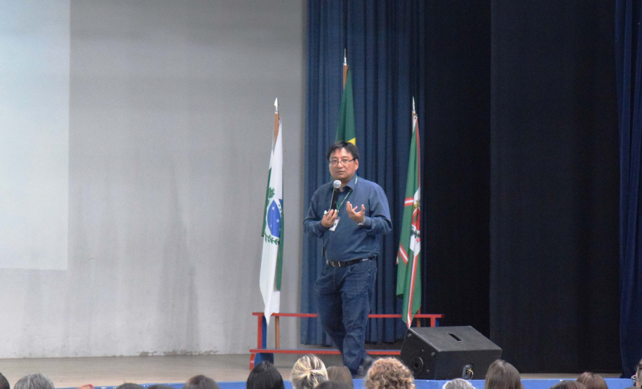 O alerta para o cuidado com o preenchimento de dados foi uma das instruções reforçadas aos profissionais da área da saúde que es reuniram sexta-feira (6), em Curitiba. Foi o quarto encontro macrorregional voltado ao tema: Atenção à Saúde da Mulher e da Criança: inovar para avançar, promovido pela secretaria de Estado da Saúde. Foto:SESA