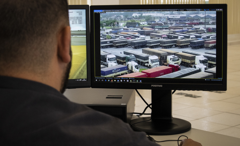 Mesmo antes do encerramento da movimentação em 2019, a exportação de milho via Porto de Paranaguá é 503% maior do que a registrada em 2018, e supera também a movimentação nos cinco anos anteriores. De janeiro a novembro deste ano, foram embarcadas 5,49 milhões de toneladas do grão. No mesmo período do ano passado o volume somou 911,3 mil toneladas.Foto: Claudio Neves/Portos do Paraná