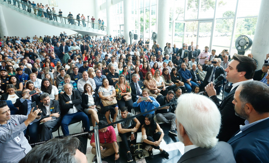 O governador Carlos Massa Ratinho Junior autorizou nesta quarta-feira (11), em cerimônia no Palácio Iguaçu, a liberação de R$ 168 milhões para a saúde pública de 297 municípios paranaenses.