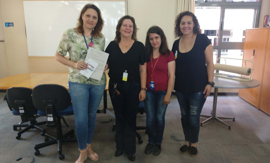 O Departamento Penitenciário do Paraná (Depen) recebeu milhares de livros doados pelo Serviço Social do Comércio do Paraná (Sesc/PR) para serem destinados às unidades prisionais que têm o programa de remição de pena pela leitura, que atende cerca de 3,4 mil presos por mês no Estado. Entre as obras doadas, há clássicos da literatura nacional e livros infantis, que serão encaminhados à Creche Cantinho Feliz, da Penitenciária Feminina do Paraná. Foto: Depen
