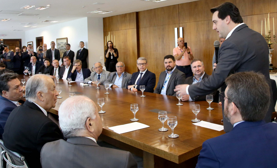 O governador Carlos Massa Ratinho Junior lançou nesta quinta-feira (12) dois projetos do Banco Regional de Desenvolvimento do Extremo Sul (BRDE) voltados à inovação: o BRDE Labs e o Fip Anjo. O objetivo é apoiar, capacitar e aportar recursos a startups paranaenses de diversas áreas, mas com foco principal no desenvolvimento de soluções para o agronegócio. Curitiba12/12/2019 Foto:Jaelson Lucas / AEN