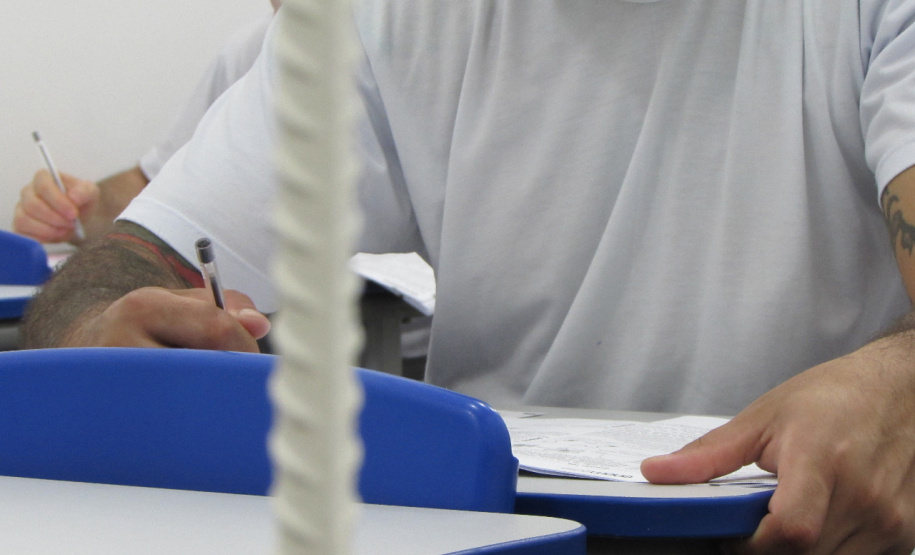 As provas do Exame Nacional do Ensino Médio Para Privados de Liberdade (Enem-PPL) foram aplicadas nesta terça e quarta-feira (11 e 12), em 28 unidades prisionais de todas as regiões do Estado. Foto: Depen