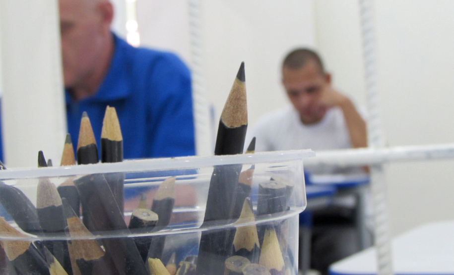 As provas do Exame Nacional do Ensino Médio Para Privados de Liberdade (Enem-PPL) foram aplicadas nesta terça e quarta-feira (11 e 12), em 28 unidades prisionais de todas as regiões do Estado. Foto: Depen