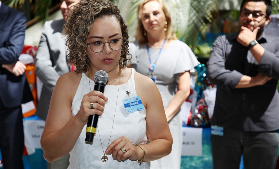 Diretora do CMEI Vera Cruz, Ediane Spaki, agradeceu doações
. Foto: Sanepar