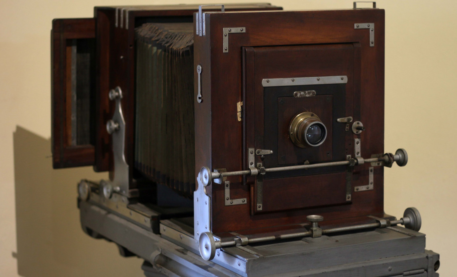 O Museu da Imagem e do Som do Paraná (MIS-PR) dá prosseguimento, na próxima terça-feira (17), à programação comemorativa aos seus 50 anos, com a abertura da exposição Ilhas da Imaginação, que toma como ponto de partida o seu acervo tridimensional